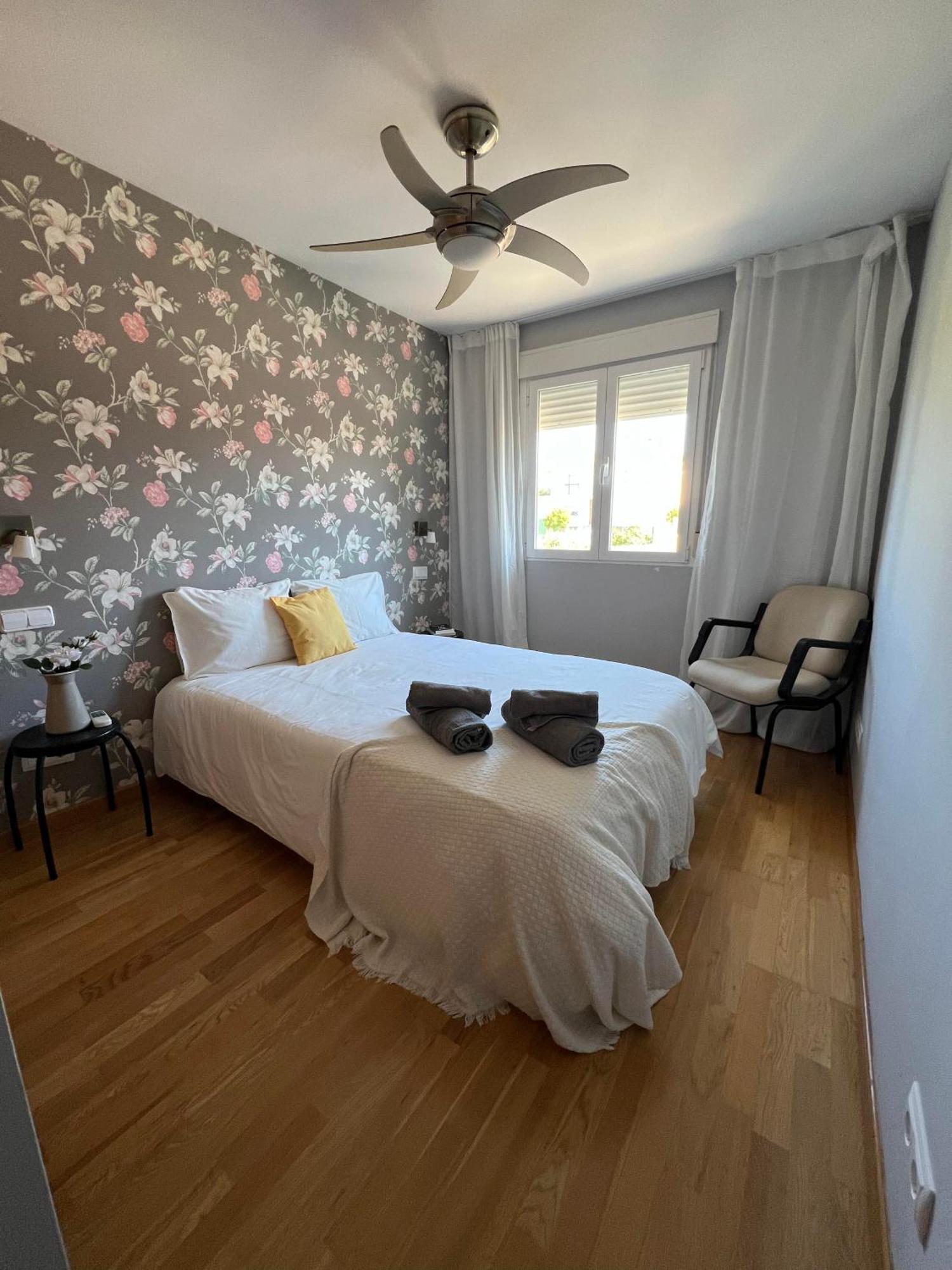 Estupenda Villa En Las Afueras Colmenar de Oreja Bagian luar foto