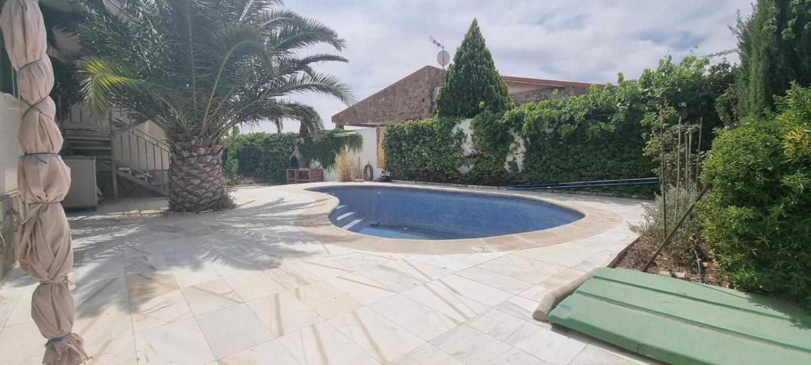 Estupenda Villa En Las Afueras Colmenar de Oreja Bagian luar foto
